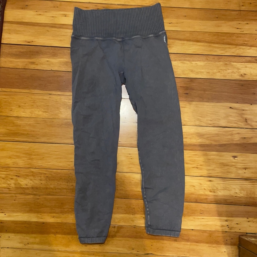 Never worn grey free people leggings